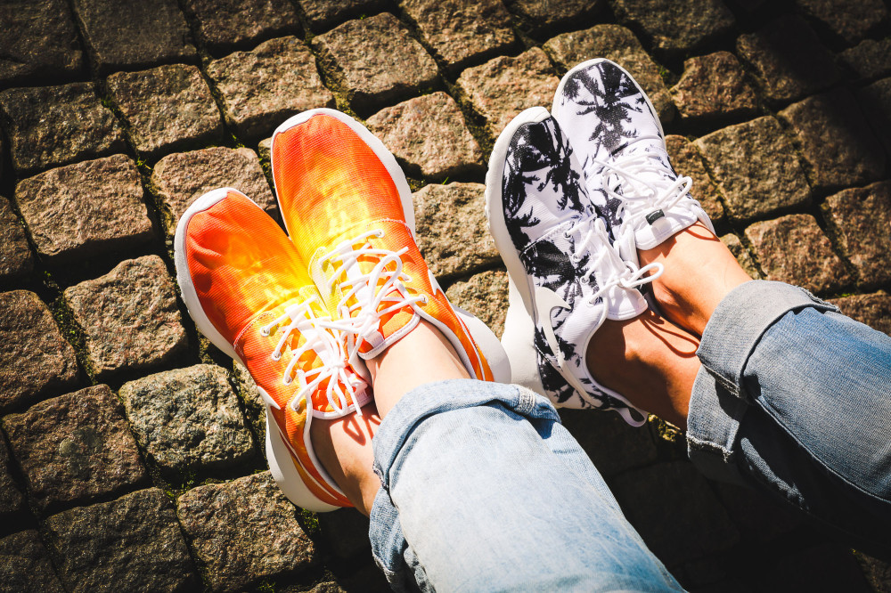 Nike WMNS Rosherun Palm Beach Sun 3 1000x666