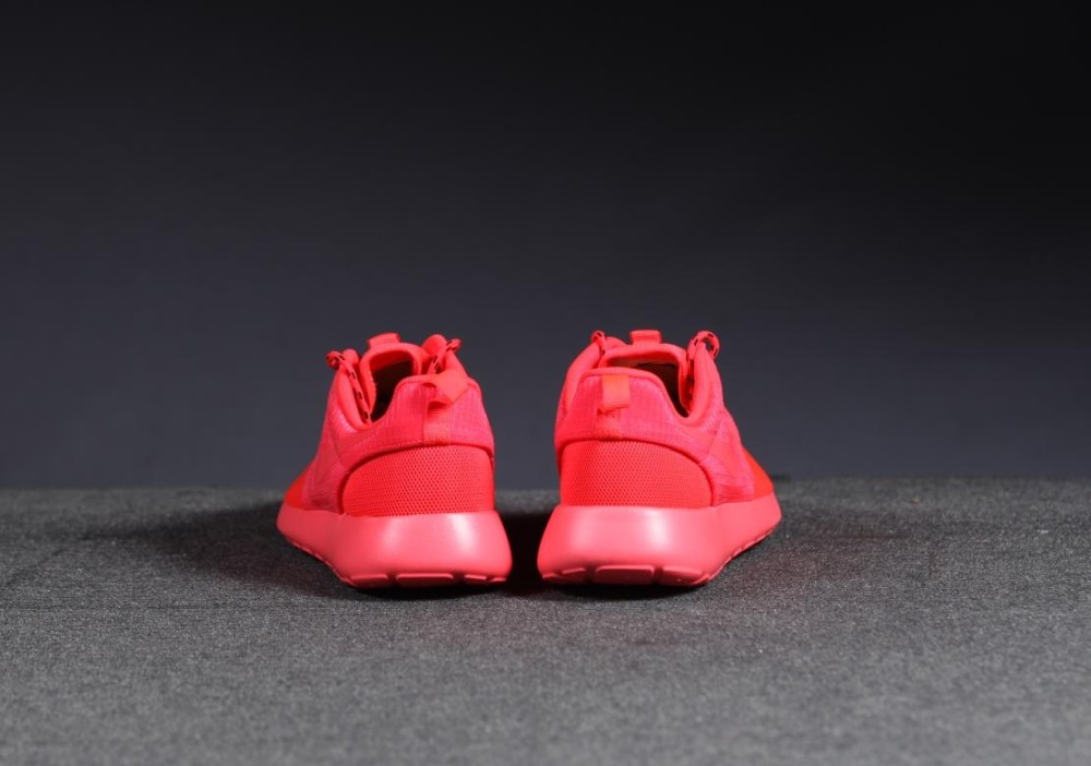 Nike WMNS Roshe Run HYP Red 6 1000x702