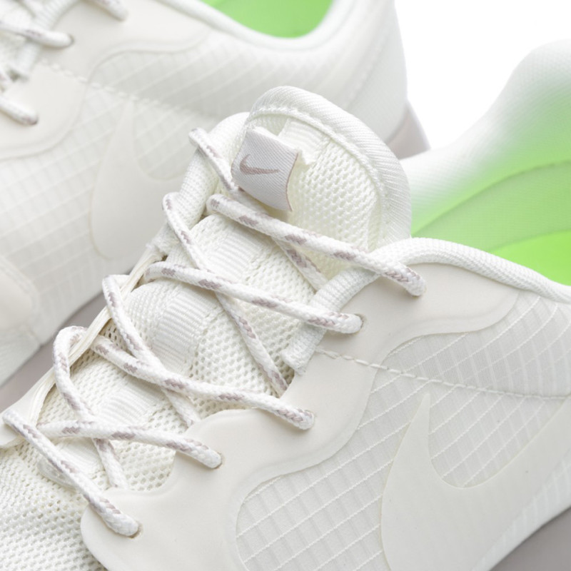 Nike WMNS Roshe Run Hyperfuse Medium Ore 3 800x800