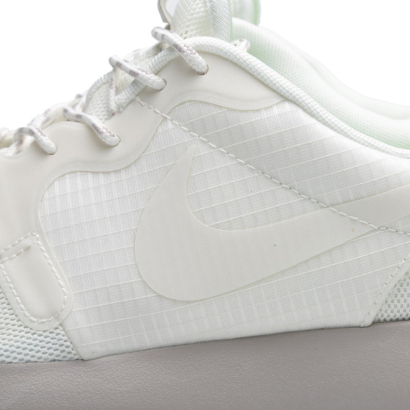 Nike WMNS Roshe Run Hyperfuse Medium Ore 4 800x800