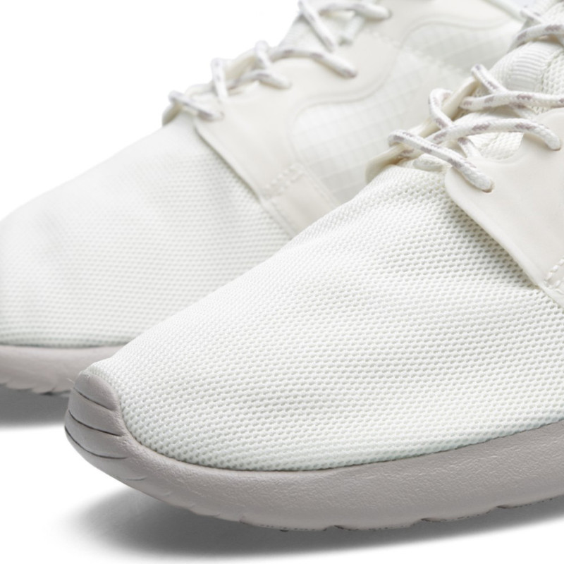 Nike WMNS Roshe Run Hyperfuse Medium Ore 5 800x800