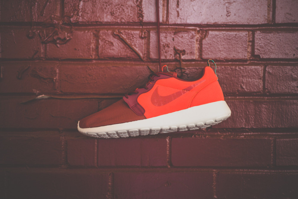 Nike Roshe Run Hyperfuse Team Red 5 1000x667