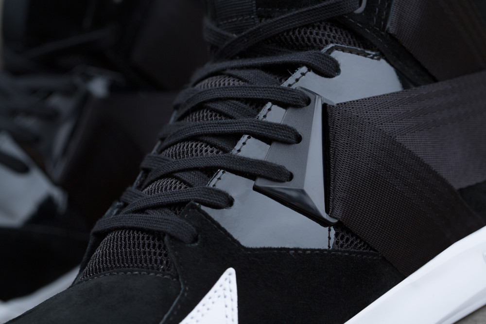 adidas Originals C 10 Black White 2 1000x666