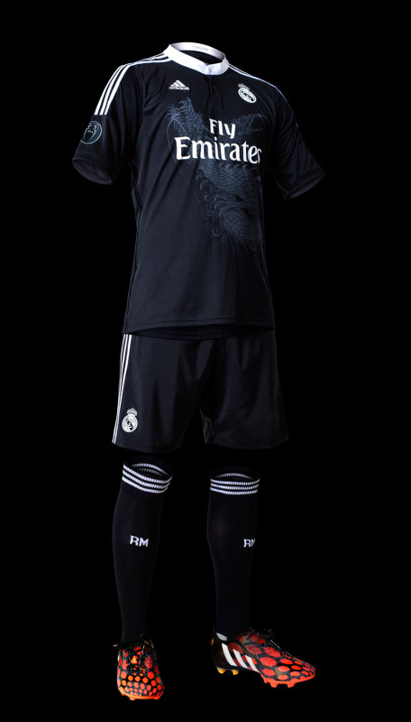 Real Madrid x adidas x Yohji Yamamoto Champions League Trikot 3 456x800