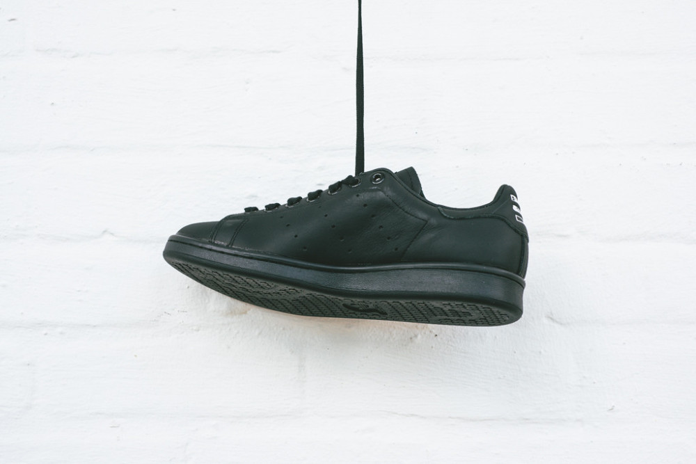Pharell Williams x adidas Stan Smith Solid Pack Black 2 1000x667