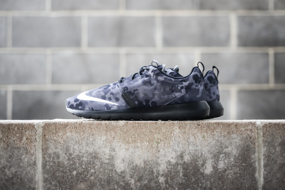 Nike Roshe Run NM FB Dark Grey 1 1000x667