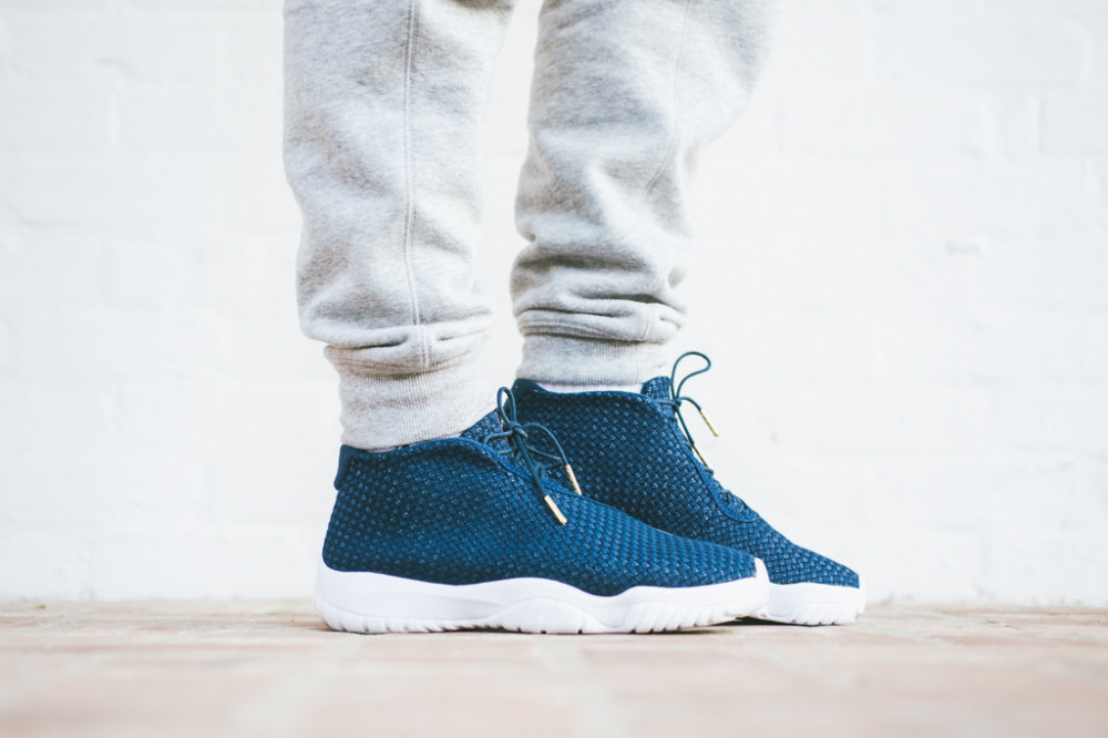 Air Jordan Future Midnight Navy 2 1000x666