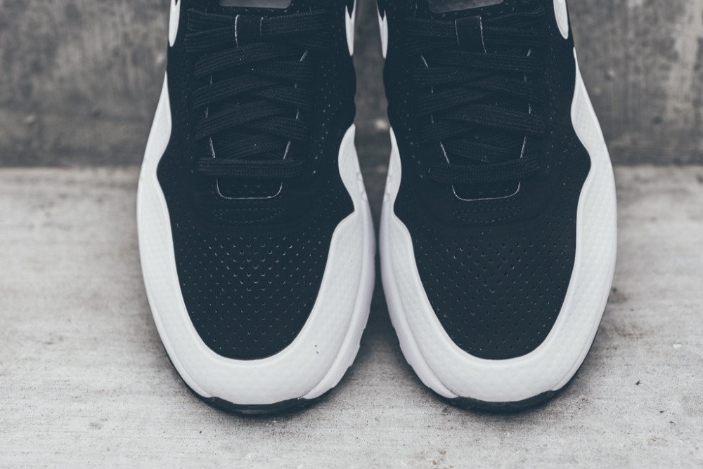 Nike Air Max 1 Ultra Moire Black White 6 1000x668