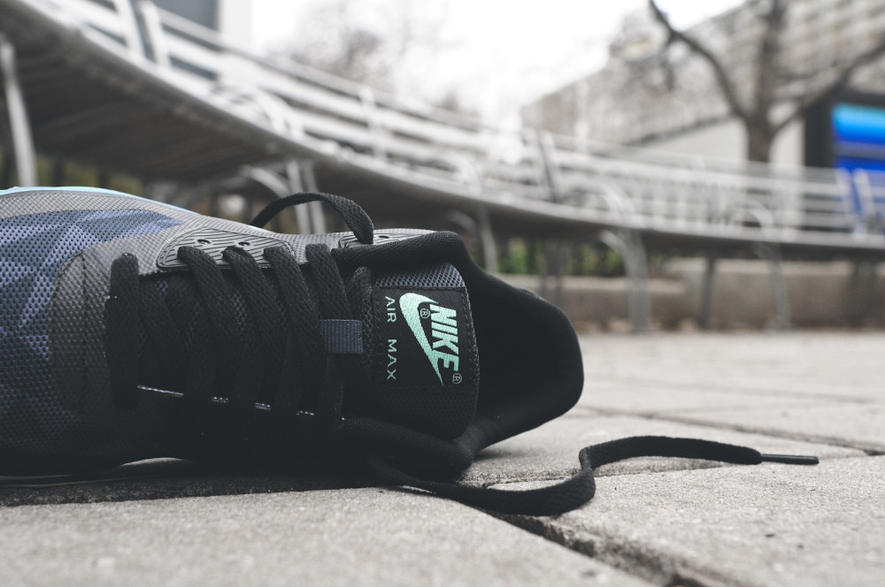Nike Air Max 90 ICE Black Cool Grey 8 1000x664