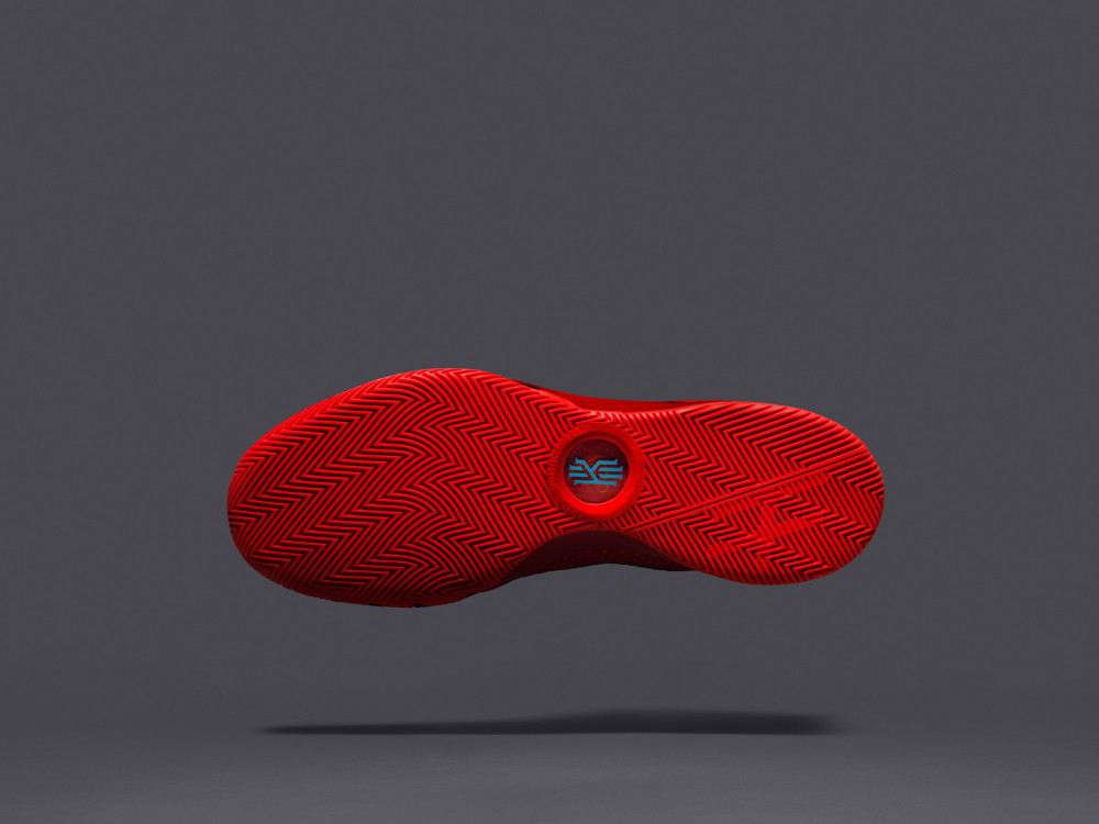 Nike KYRIE 1 8 1000x750