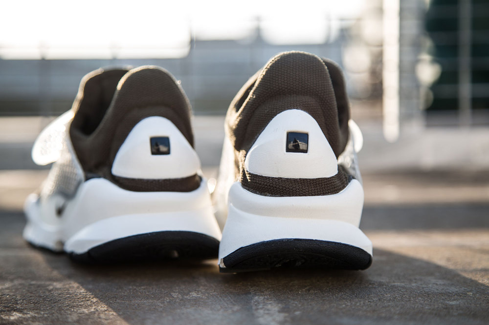 fragment design x Nike Sock Dart Dark Loden 2 1000x666