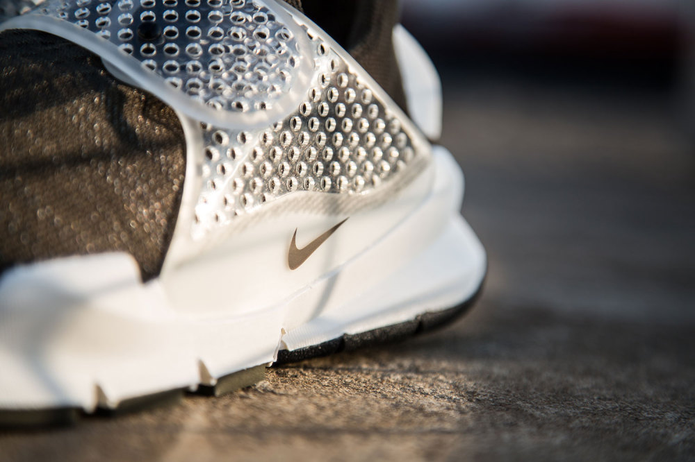 fragment design x Nike Sock Dart Dark Loden 3 1000x666