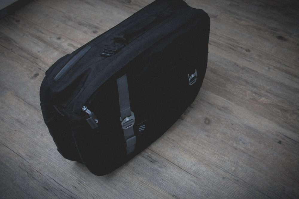 Heimplanet Daypack Monolith Black Review 12 1000x667