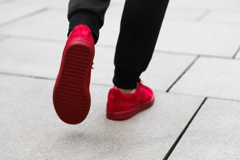 PUMA Suede Mono All Red 6 1000x667