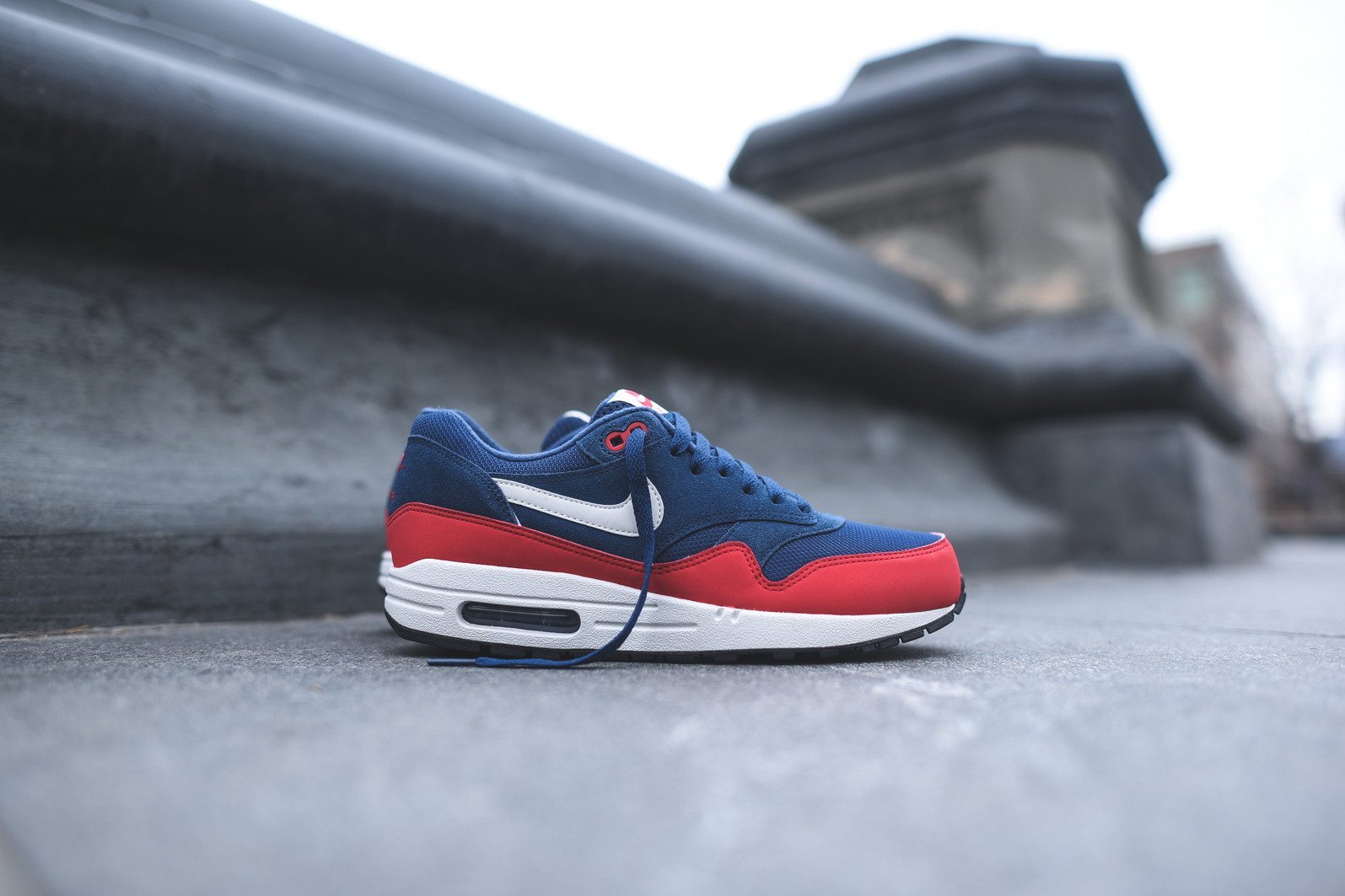 Nike Air Max 1 Essential Midnight Navy University Red 2