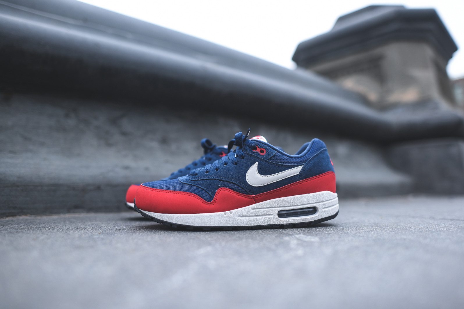 Nike Air Max 1 Essential Midnight Navy University Red 3