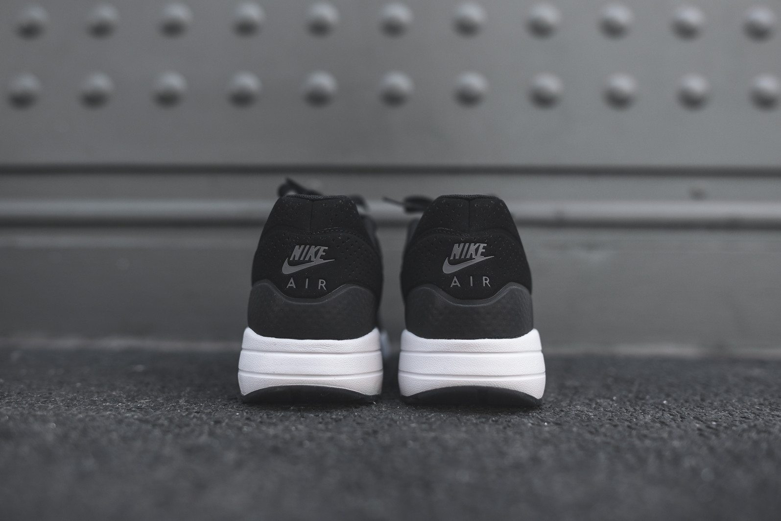 Nike Air Max 1 Ultra Moire Black Dark Grey White 5