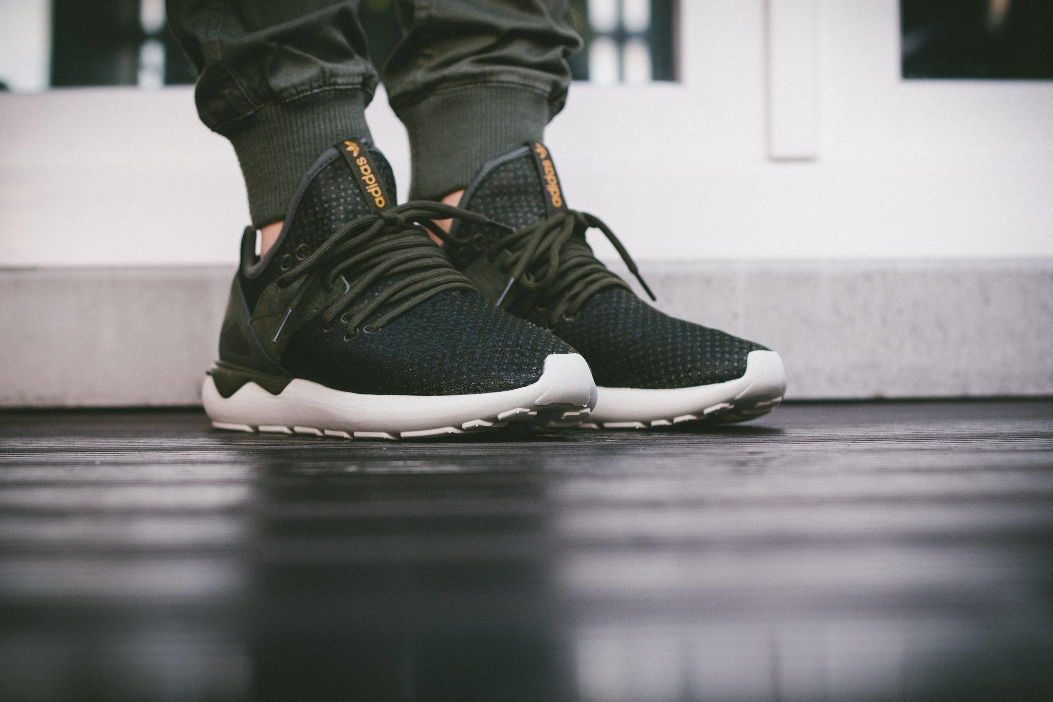 bronce Camello Grave ᐅ adidas Tubular Runner Strap – Night Cargo Review - #SNKR◁