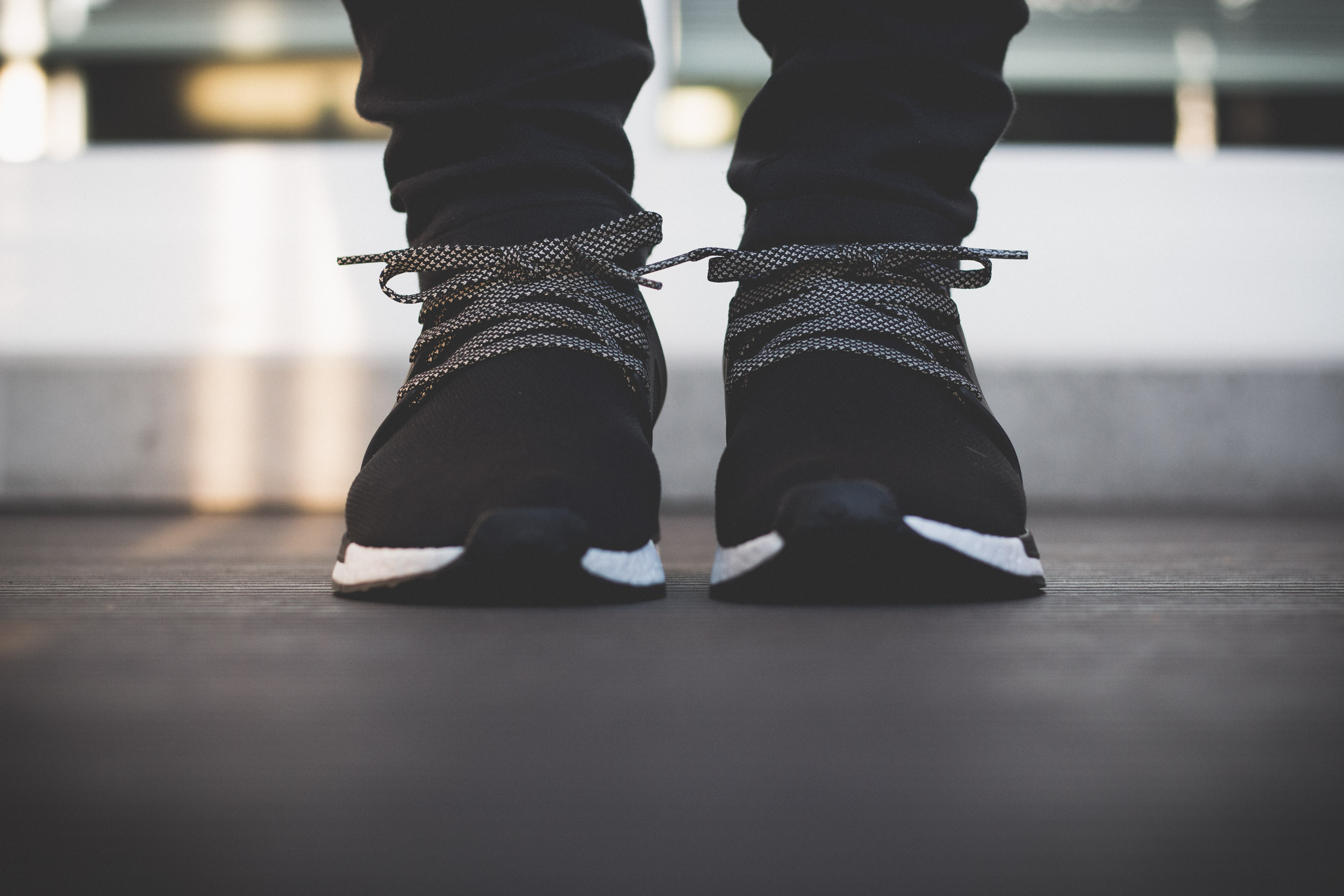 xr1 white on feet,idardarjisamaj.com