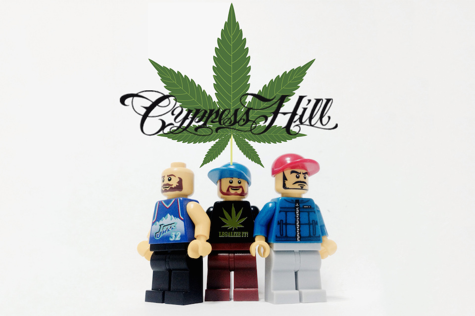 20-Iconic-Bands-x-LEGO-14