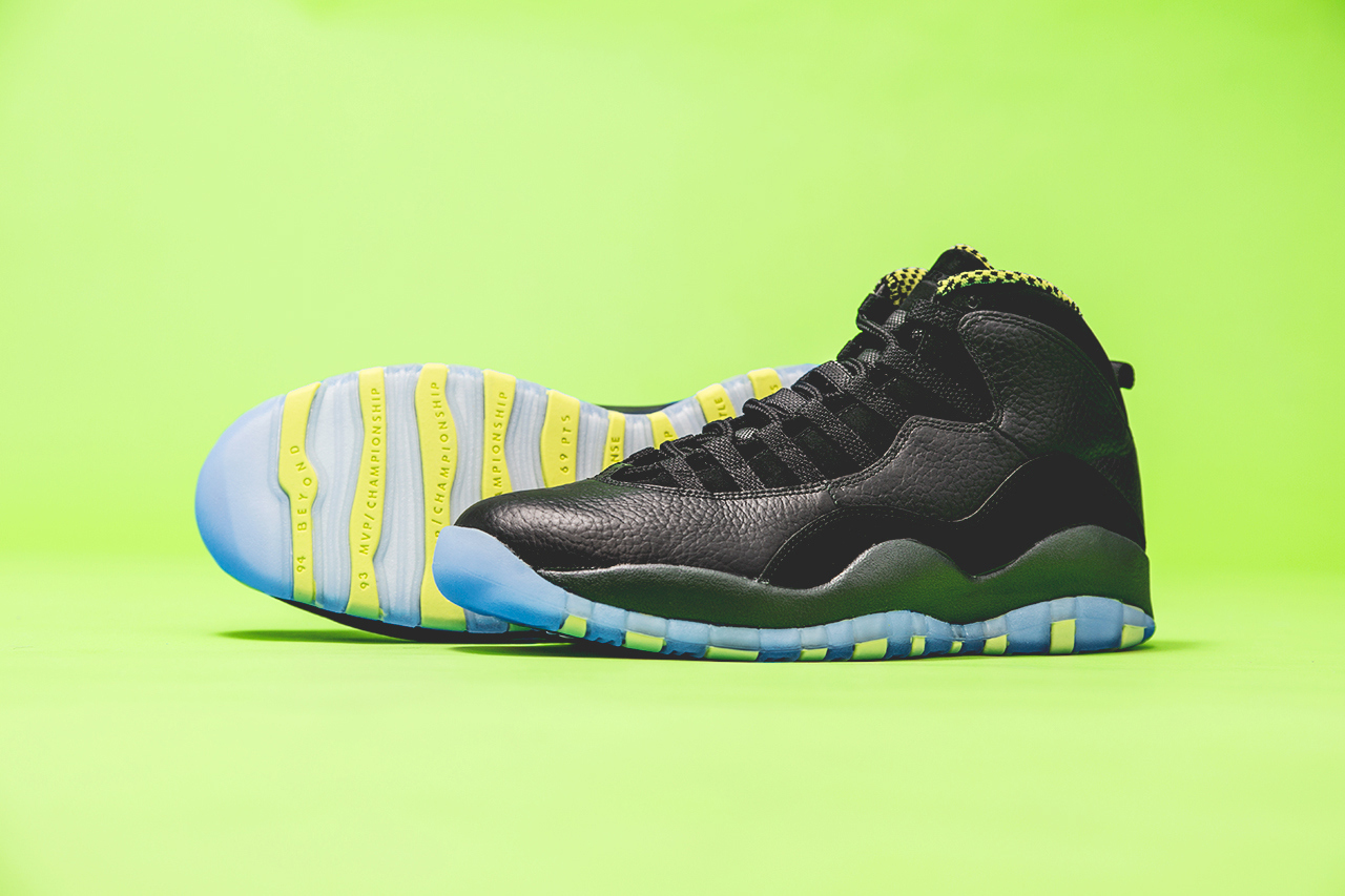 Air-Jordan-10-Retro-Venom-Green-1