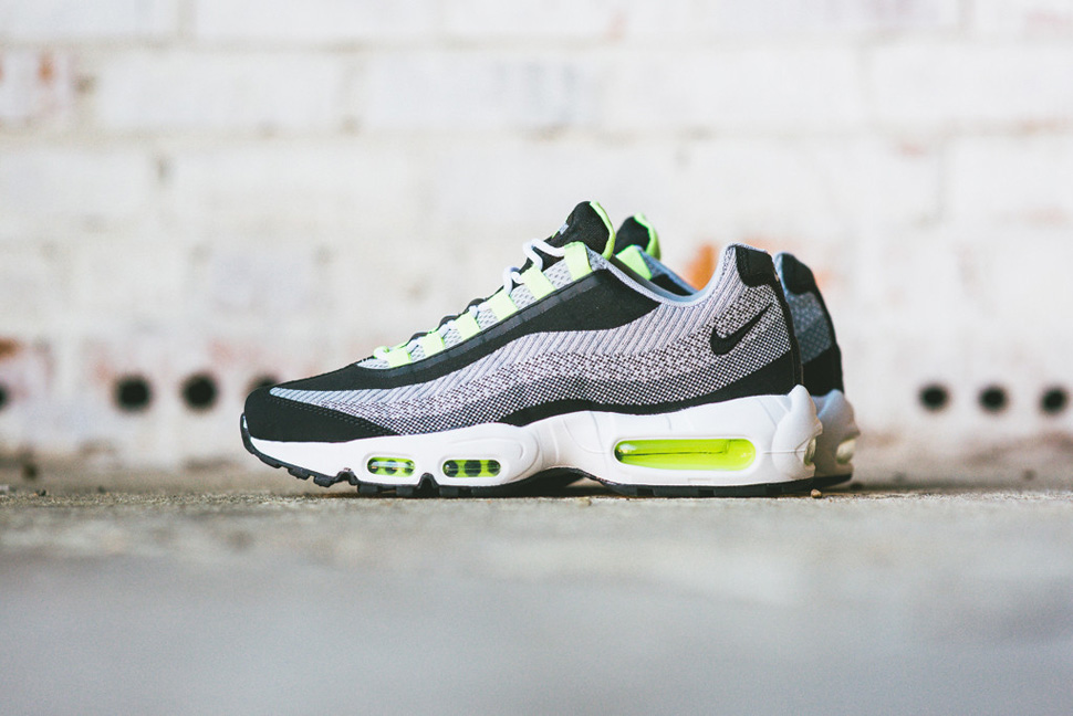 Nike-Air-Max-95-Jacquard-Black-Grey-Volt-7