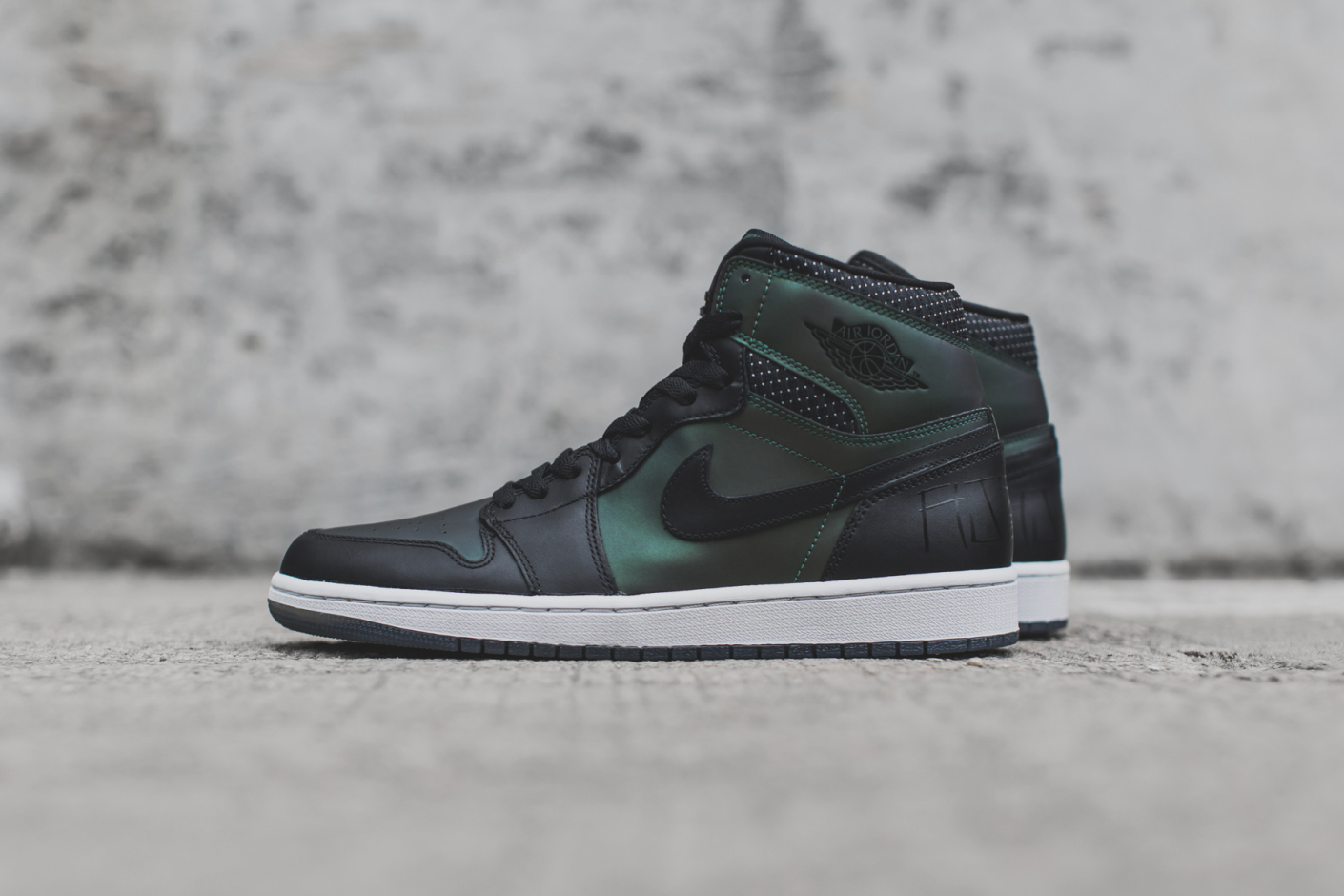 Nike-SB-x-Air-Jordan-1-by-Craig-Stecyk-1