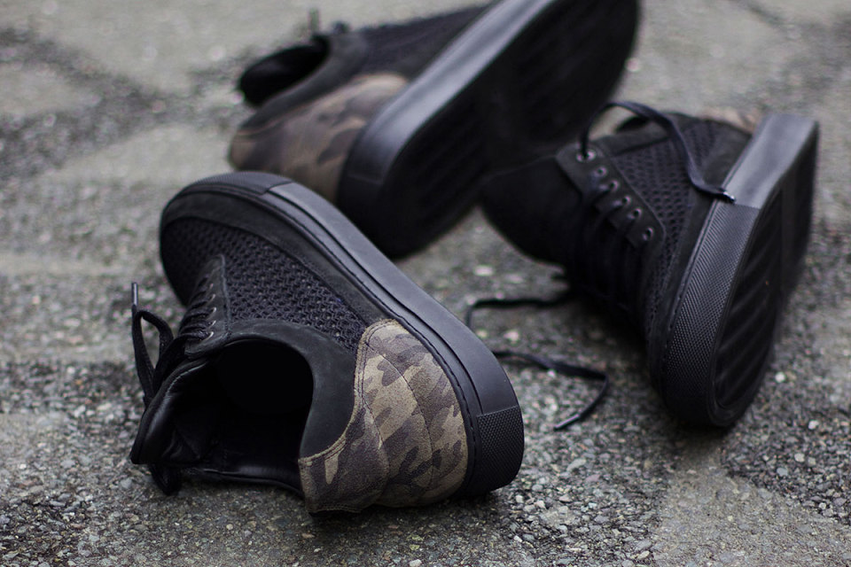 Filling Pieces Black 3M Mesh Trainers 2