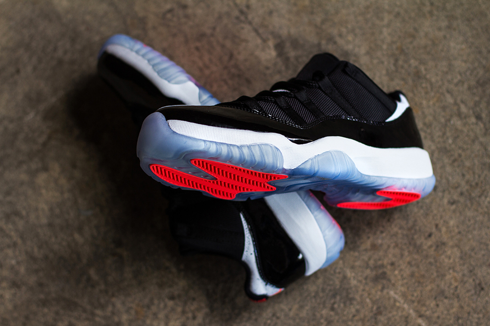 Air Jordan 11 Retro Low Infrared23 2