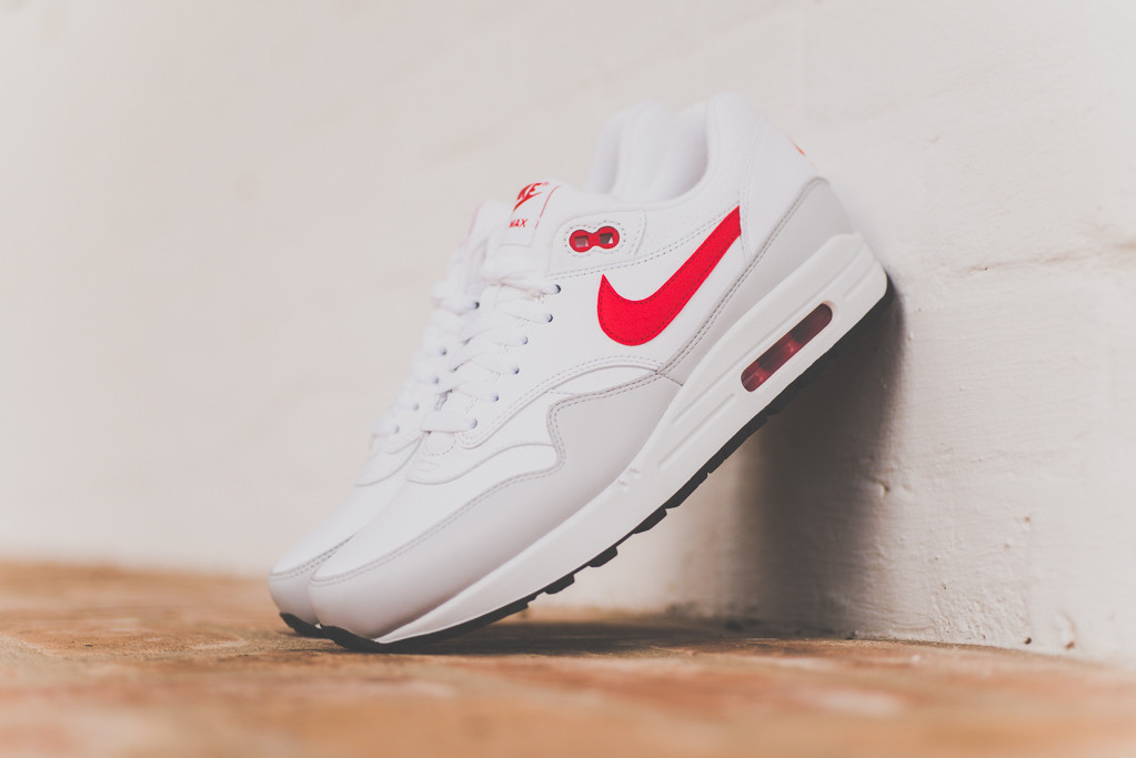 Nike Air Max 1 White Uni Red 1