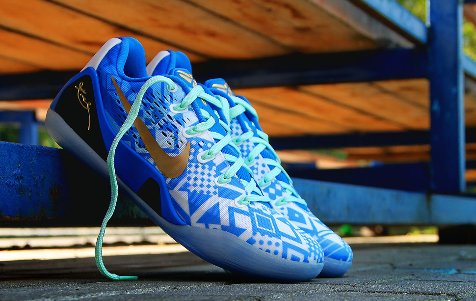 Nike Kobe 9 EM Hyper Cobalt 1