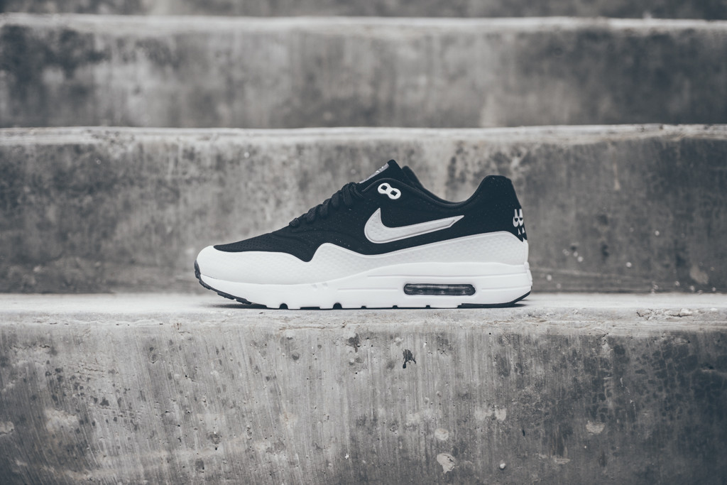 Nike Air Max 1 Ultra Moire Black White 1