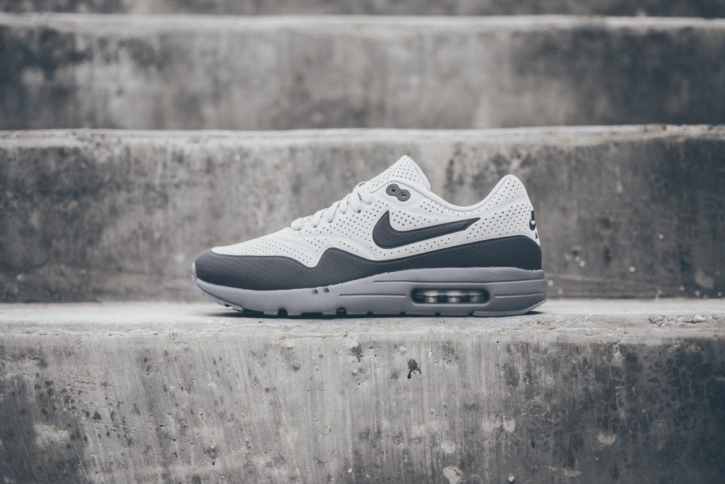 Nike Air Max 1 Ultra Moire Neutral Grey Dark Grey 1