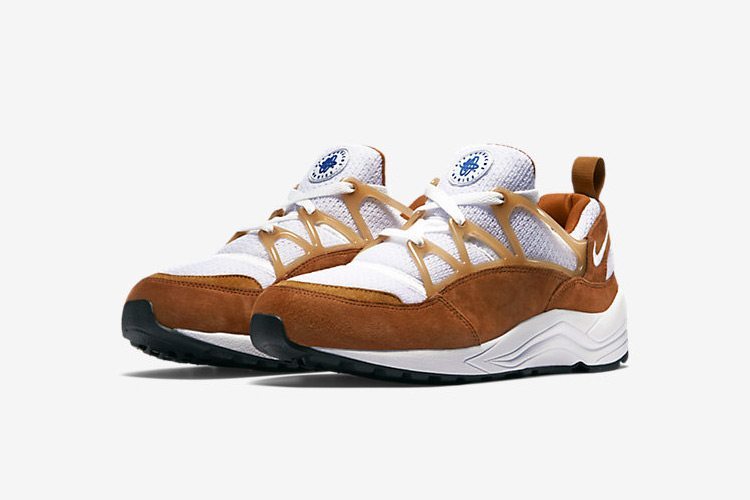 Nike Air Huarache Light Curry