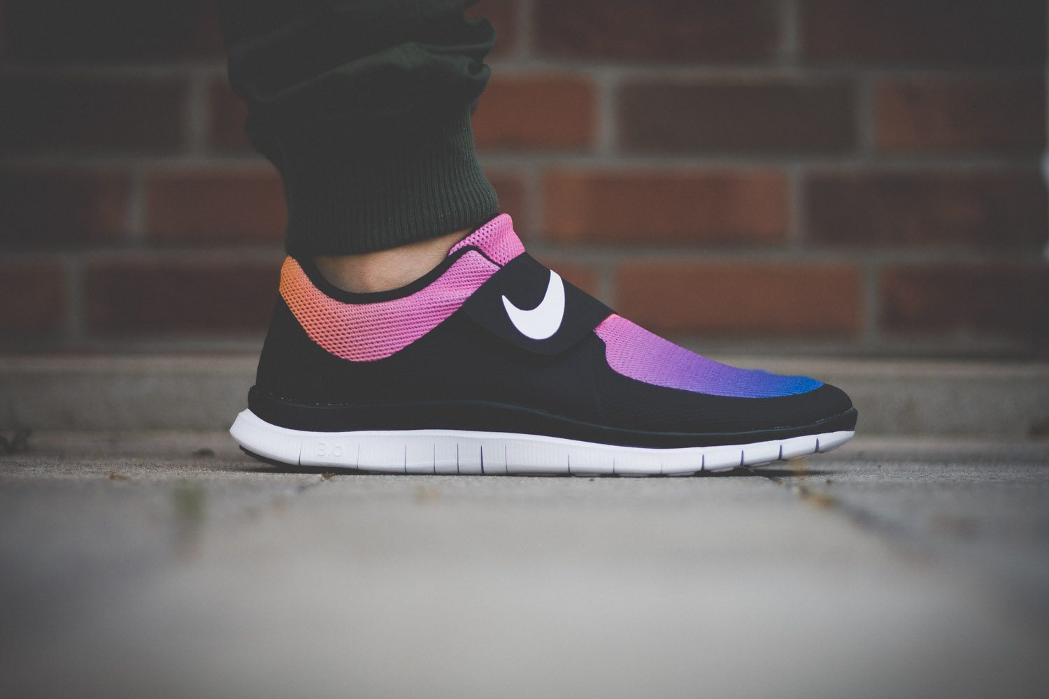 Nike Free SOCFLY Black Pink Flash 1