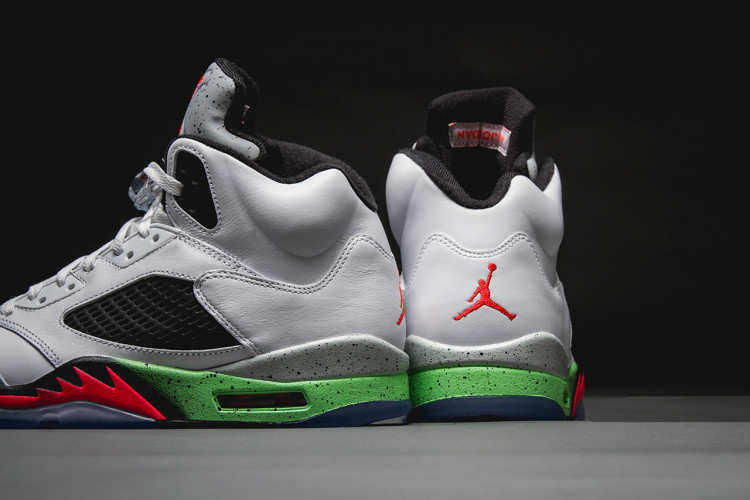 á Air Jordan 5 Retro - 