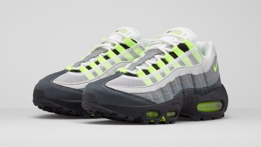 air max 95 volt on feet