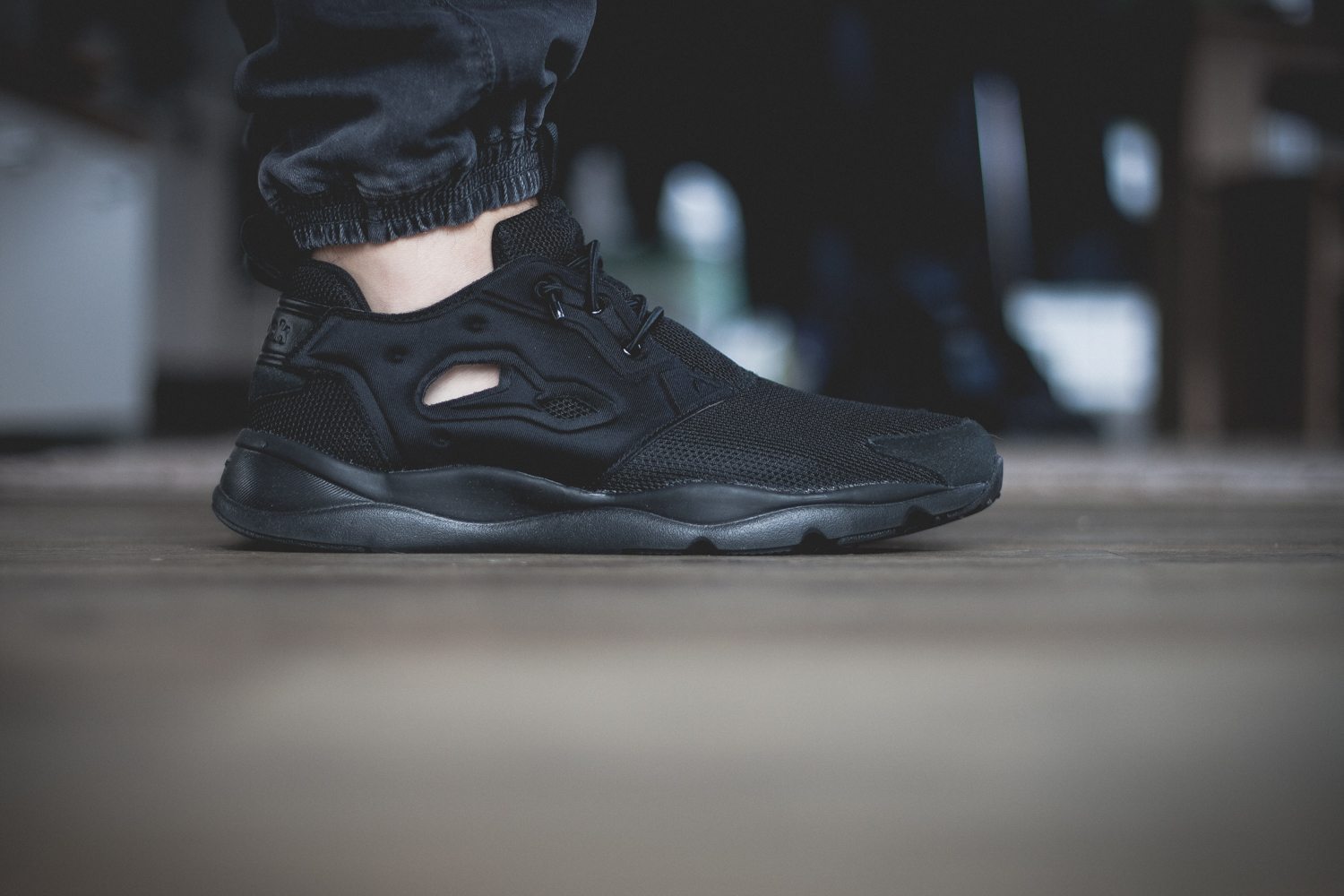 Reebok Classic Fury Lite All Black 2