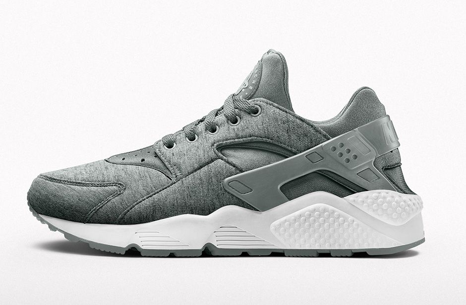 NIKE Air Huarache iD Prime Fleece