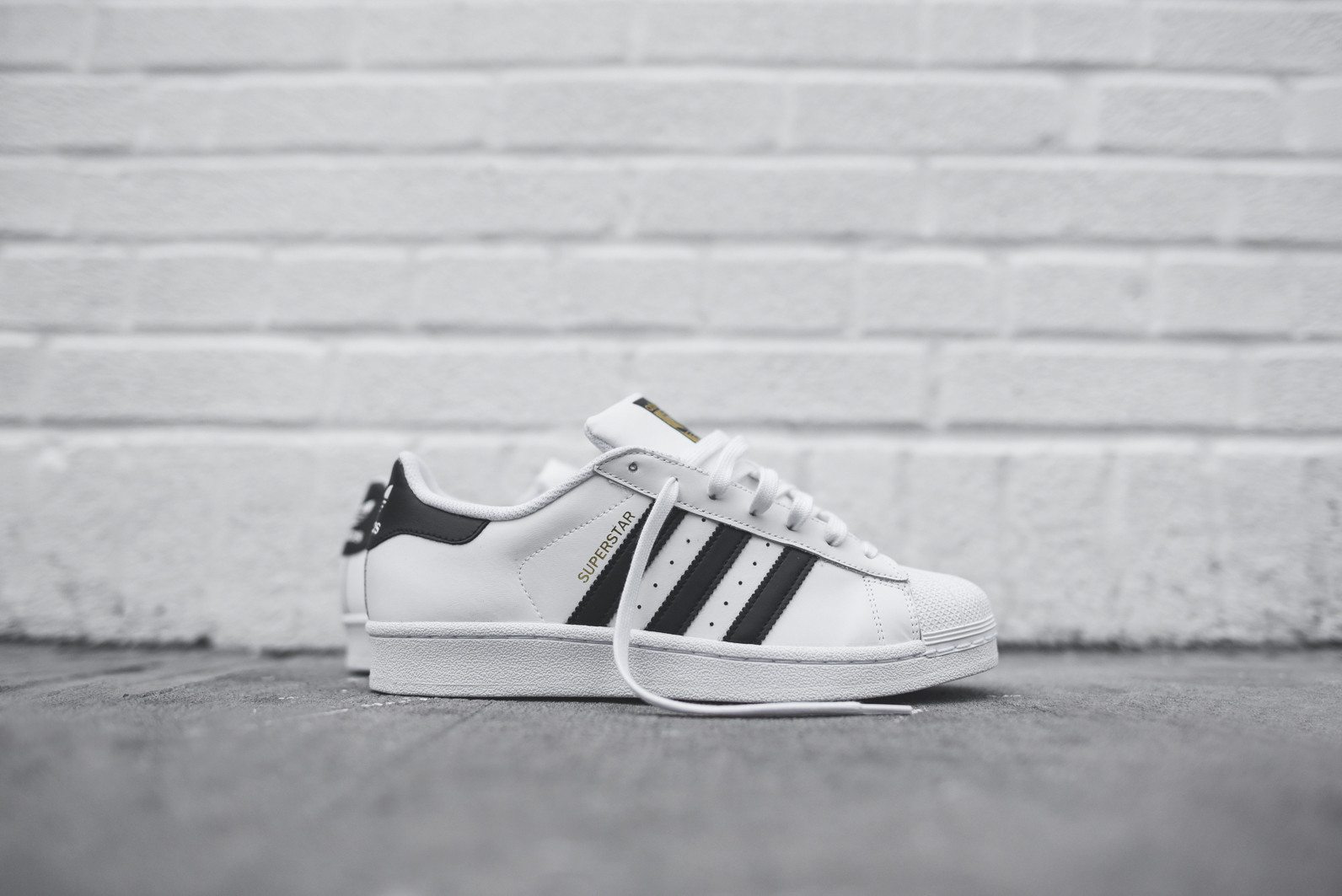 adidas Originals Superstar White Black 1