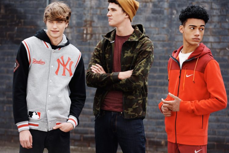 ᐅ Foot Locker Men's Apparel Kollektion SNKR