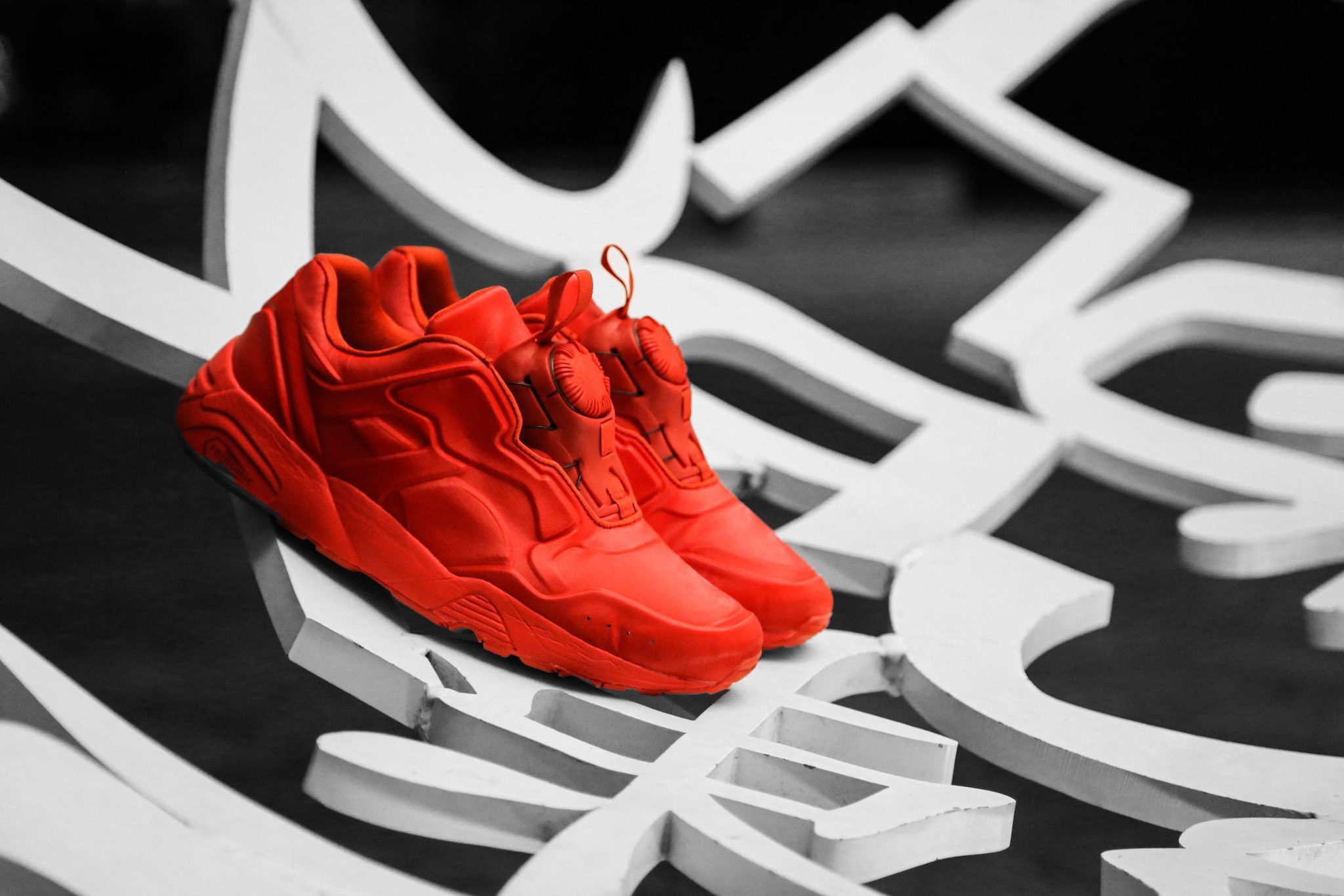 PUMA DISC 89 All Red All Black 5