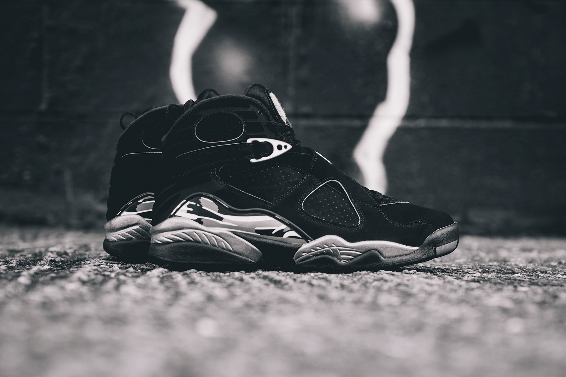 Air Jordan 8 Retro Chrome 1