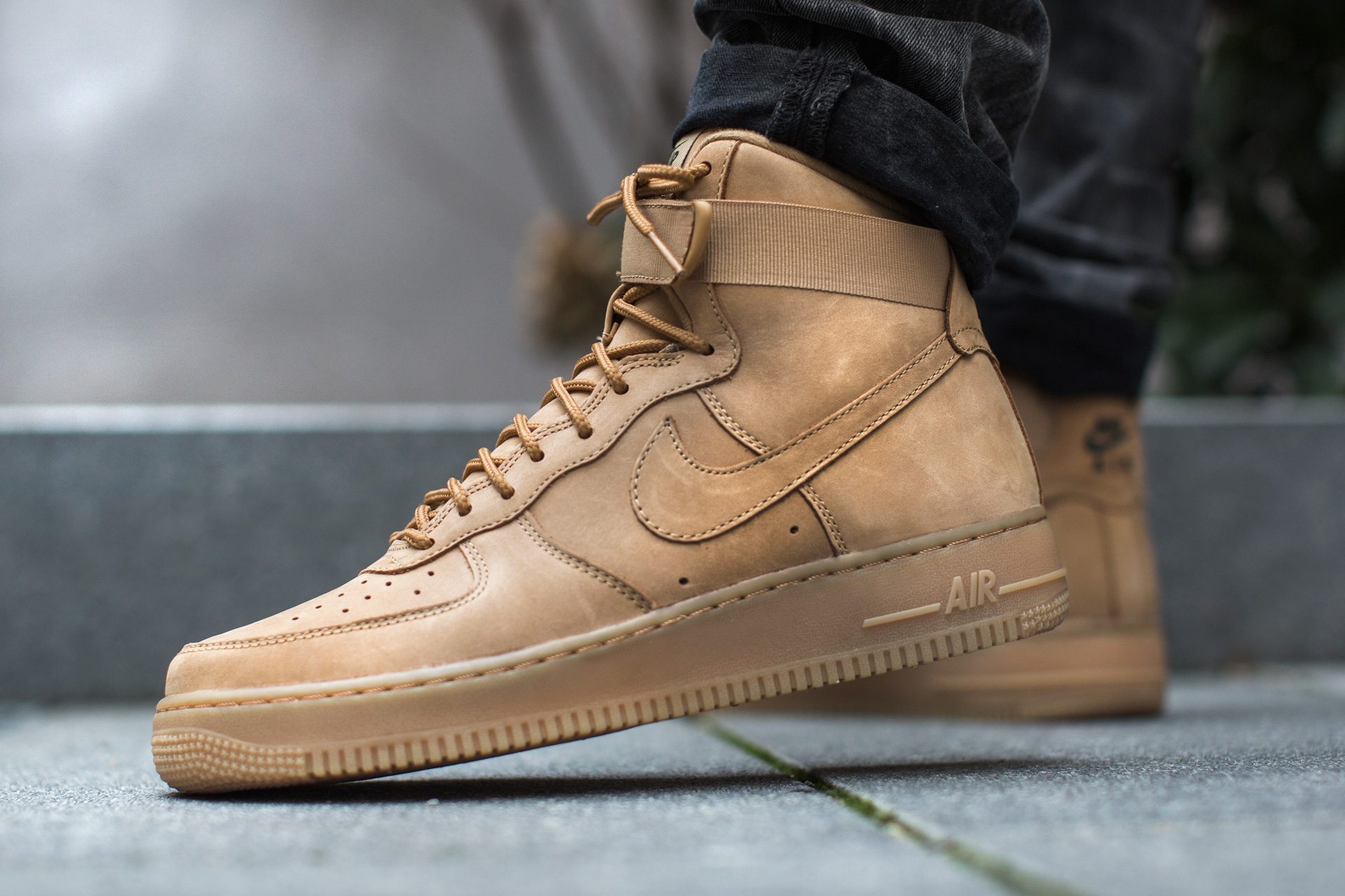 Nike Air Force 1 High Flax 1