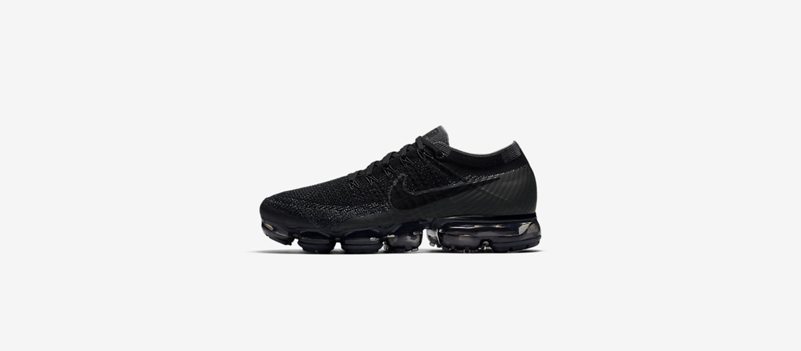 triple black nike air vapormax