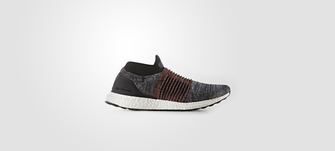 S80769 adidas Ultra Boost Laceless Black 1110x500