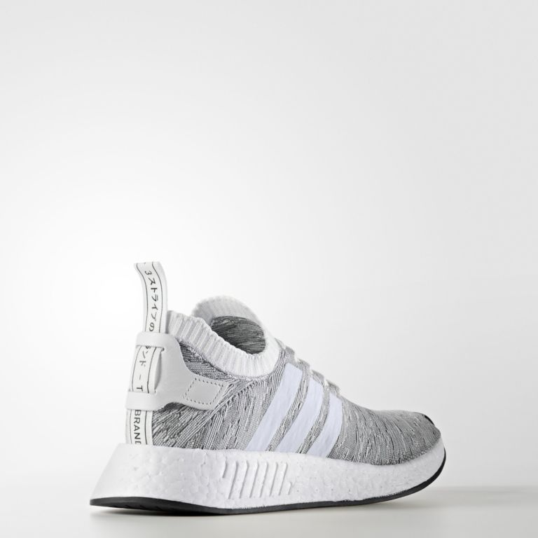 nmd r2 black and white